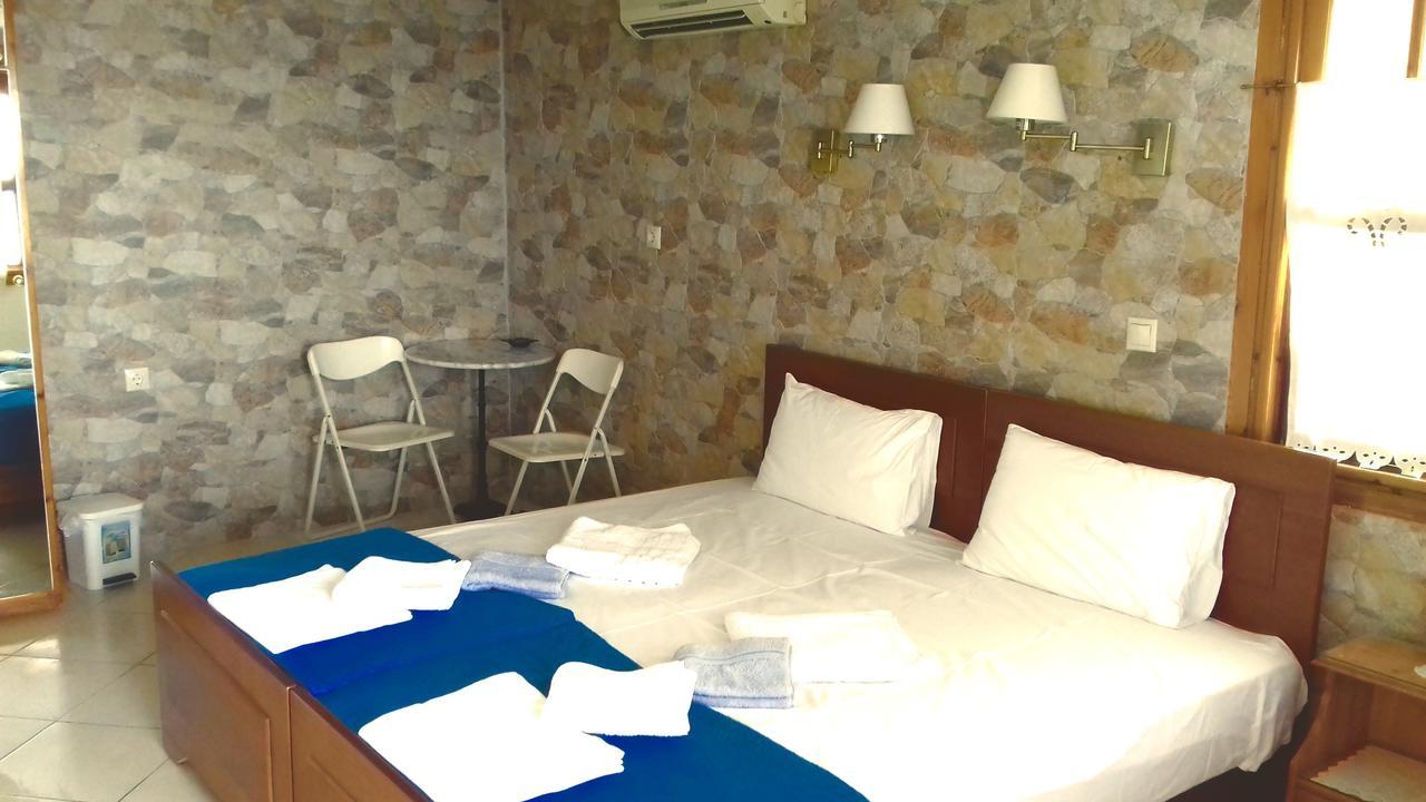 Kostis Rooms Koriszía Kültér fotó